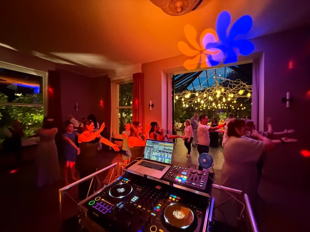 Trouwfeest – eerste dans met muziek