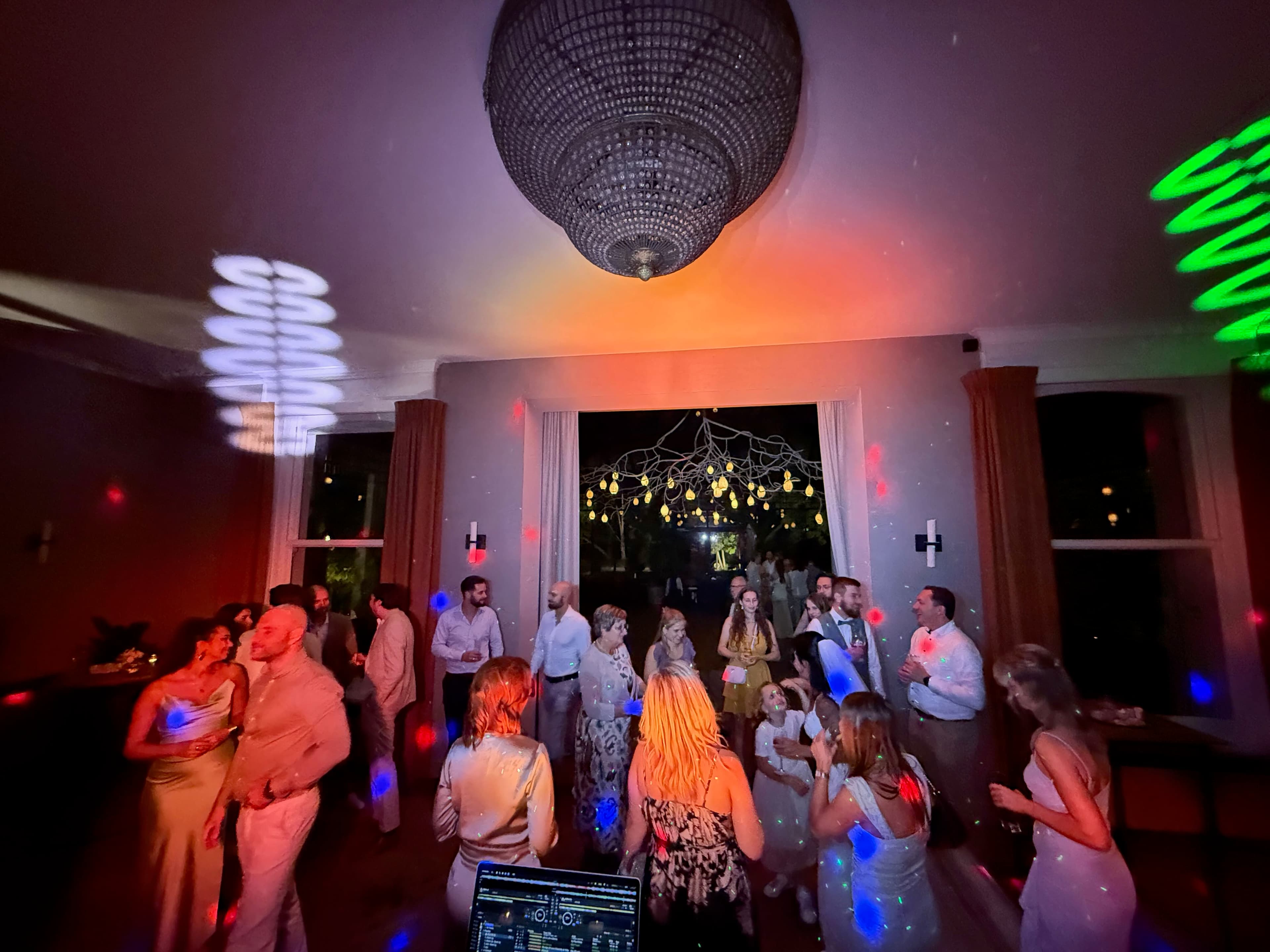 Trouwfeest – eerste dans met muziek